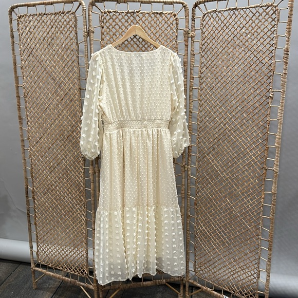 BNWT cream midi dress. Size large. - Picture 4 of 4
